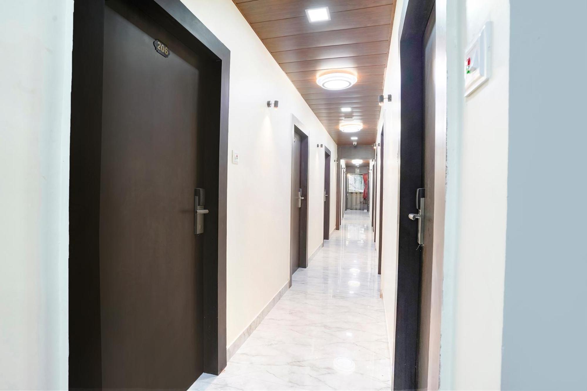 Fabexpress Gulshan Grand - Nr Gateway Of India Mumbai Exterior foto