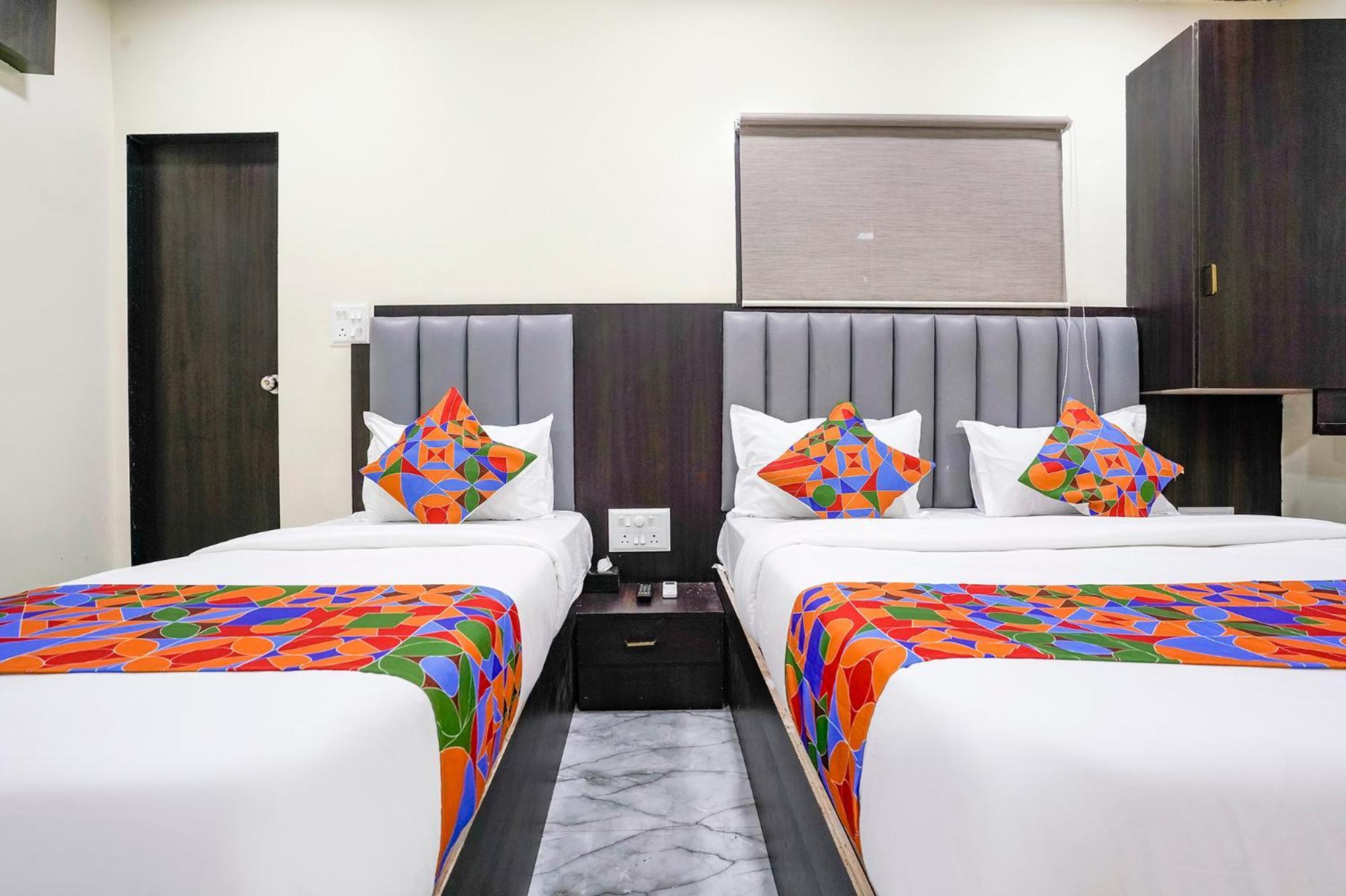 Fabexpress Gulshan Grand - Nr Gateway Of India Mumbai Exterior foto