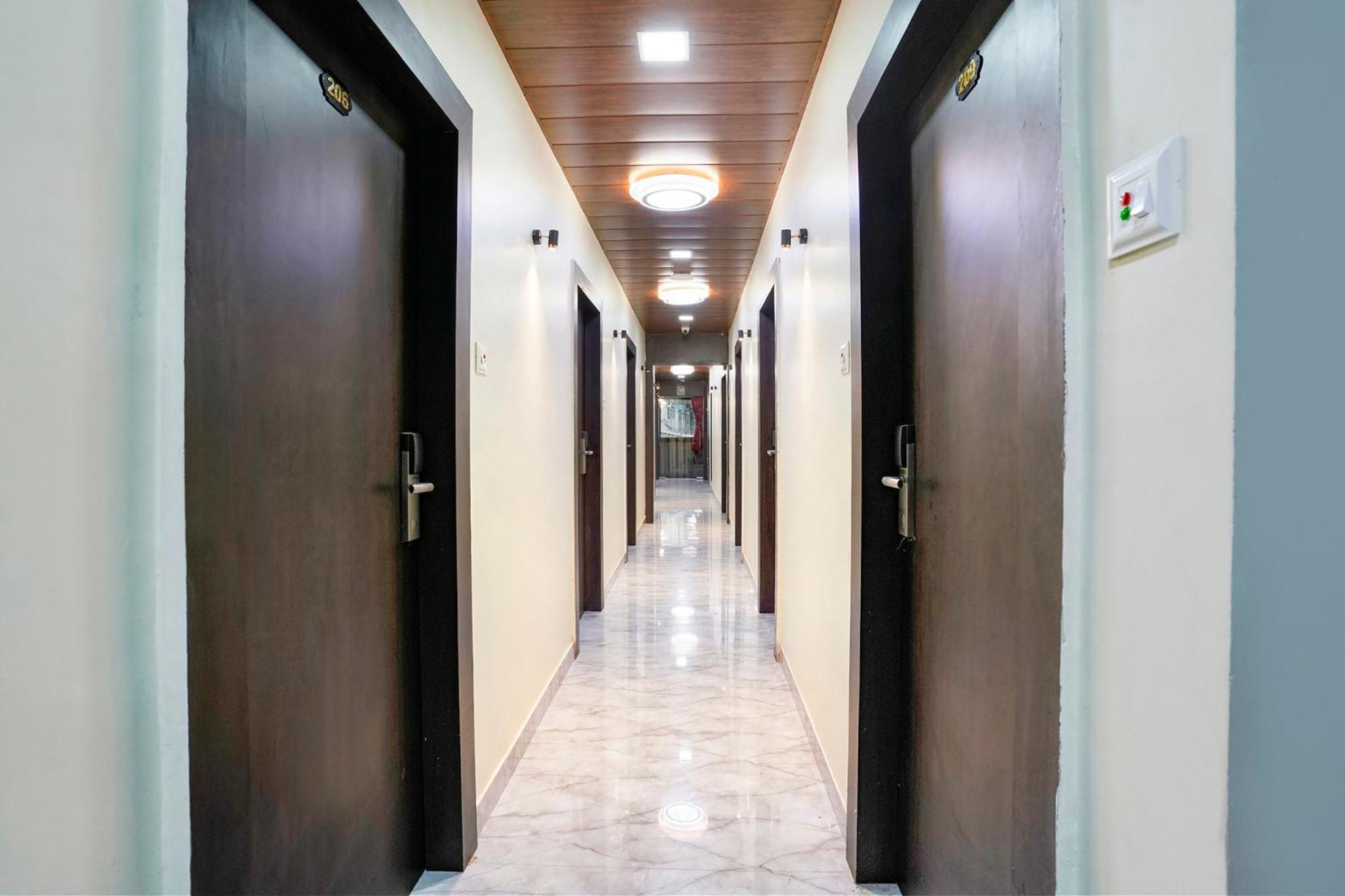 Fabexpress Gulshan Grand - Nr Gateway Of India Mumbai Exterior foto